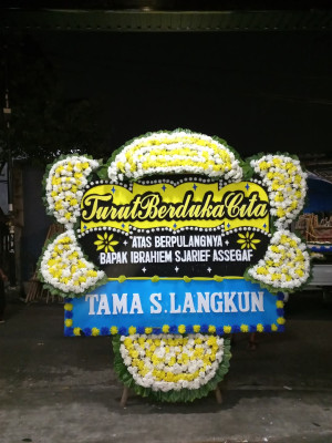 Papan Bunga Duka di Tlogosari Kulon
